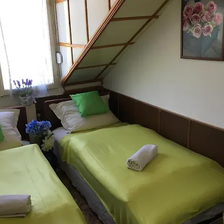Relax House Guest house *